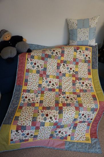 Stoffe, Patchwork, Strickerei und Häkelarbeiten bei Stoff-Eule in Ostenfeld